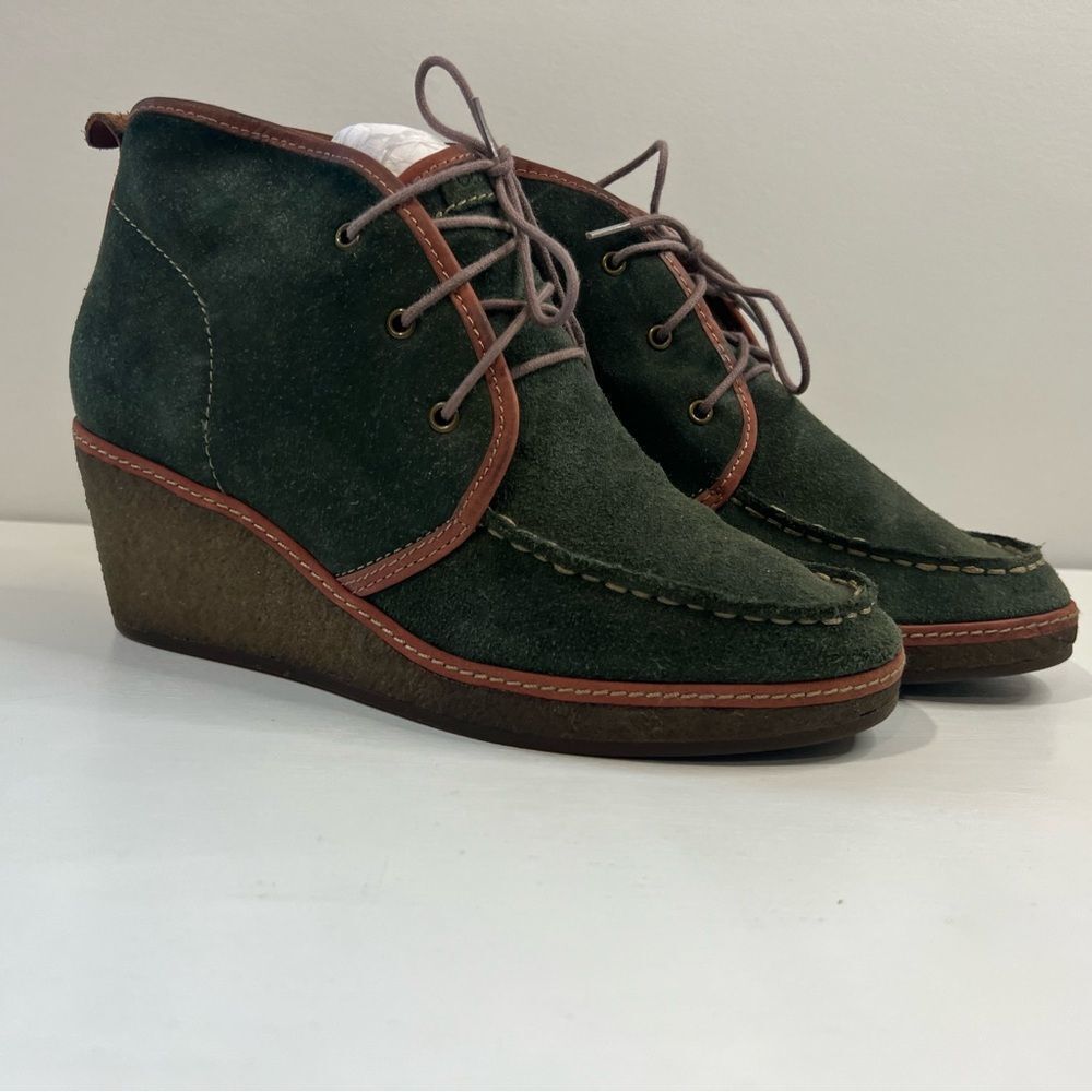Olukai Wali 7 Green Suede Lace Up Wedges Booties